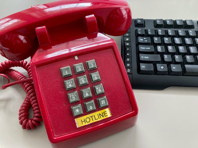 hotline2